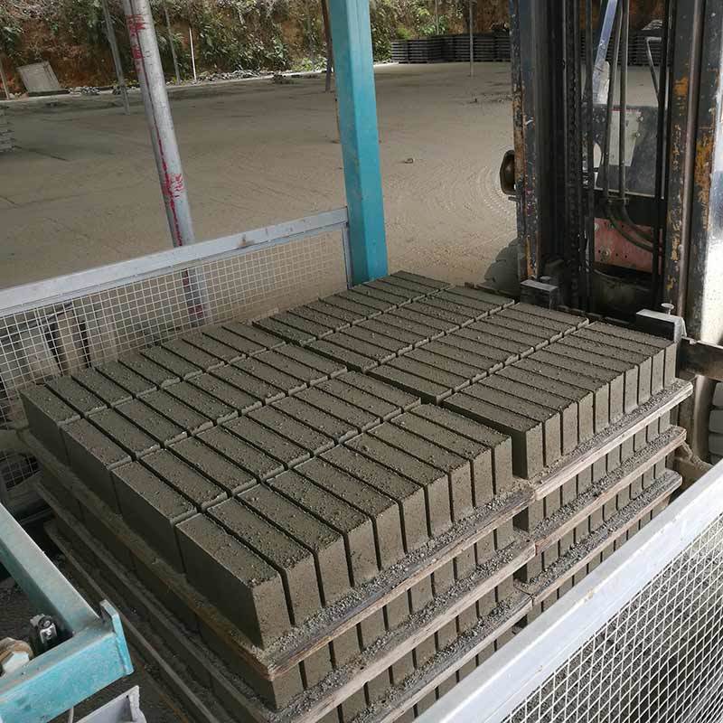 Döşəmə bloku hazırlayan maşın: Beton maşınları üçün əsas bələdçiniz