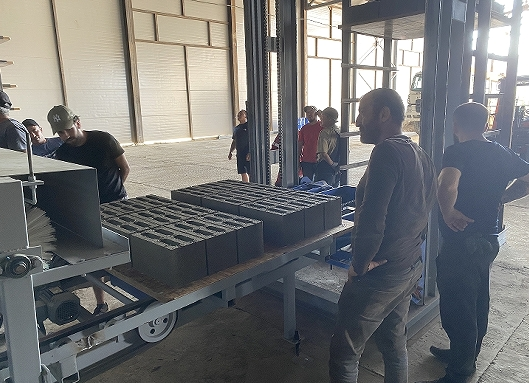 UNIK, Rusiyanın Uzaq Şərqində maşın xətti hazırlayan tam avtomatik beton bloku işə salır