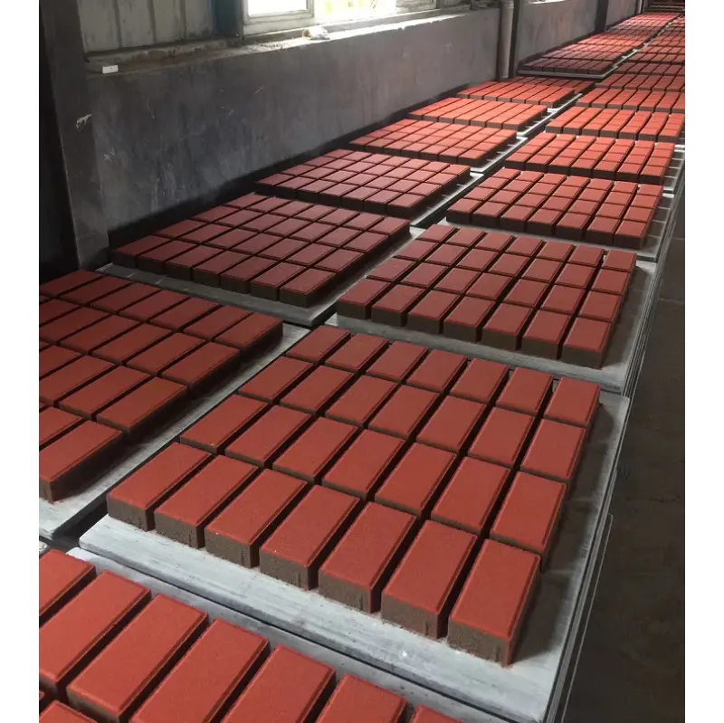 Beton qarışığı dizaynı qəlib materialının seçiminə birbaşa necə təsir edir