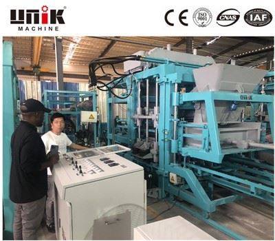 Avtomatik beton kərpic maşını