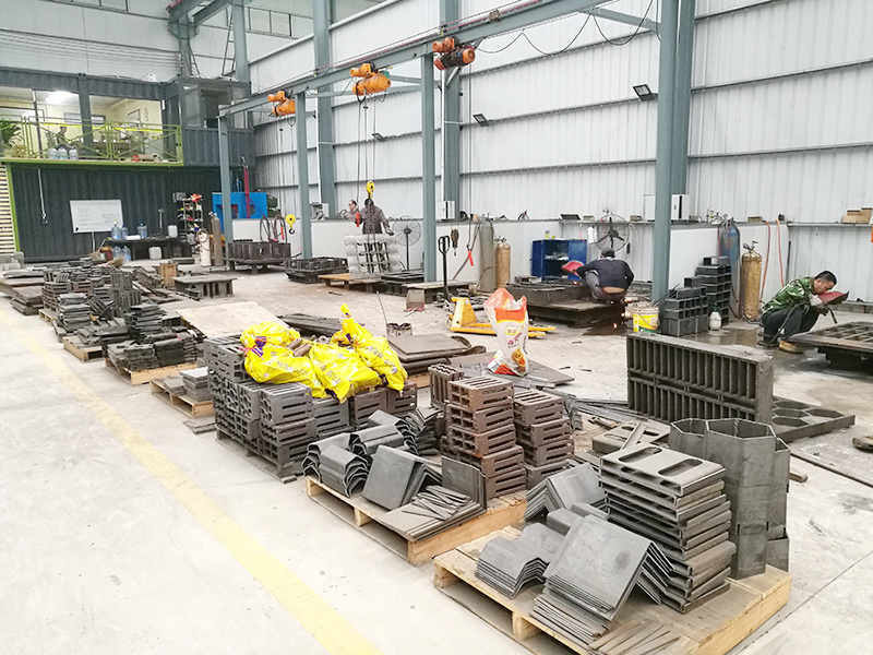 Beton blok maşını: bilmək lazım olan hər şey